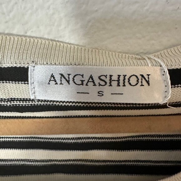 Angashion Women's Small Striped Top Black Cream Knit Short Sleeves NWT - Picture 3 of 3